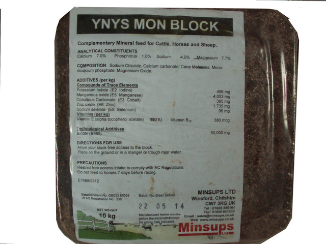 Ynys mon Block - laižalas su padidintu Co+B12+vit E